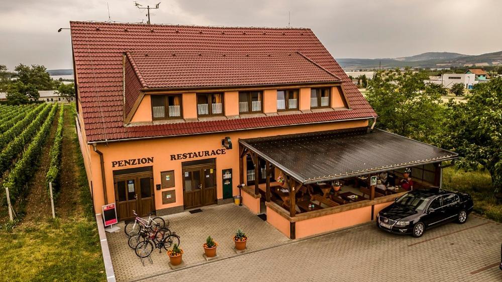 Šakvice Penzion S Restauraci Na Furhaple מראה חיצוני תמונה