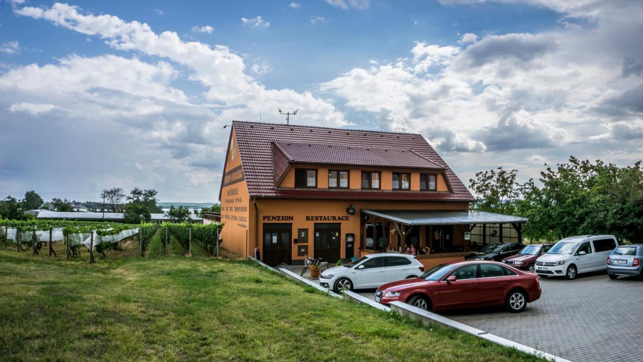 Šakvice Penzion S Restauraci Na Furhaple מראה חיצוני תמונה