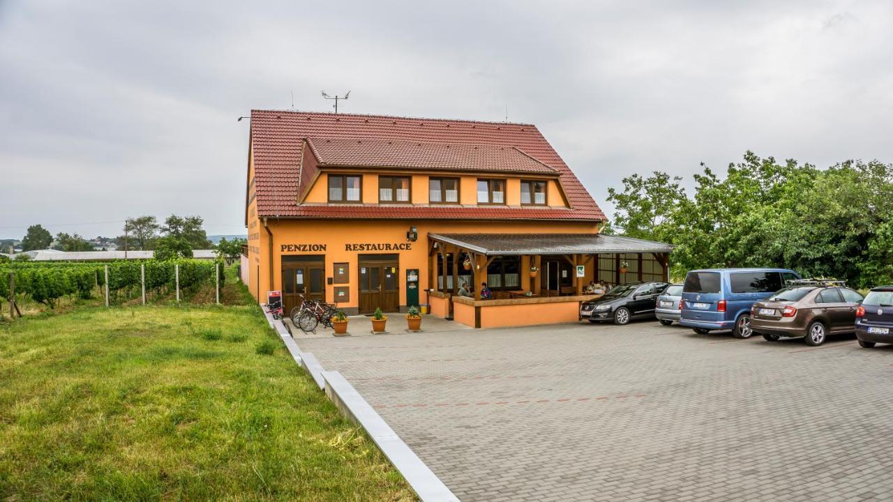 Šakvice Penzion S Restauraci Na Furhaple מראה חיצוני תמונה